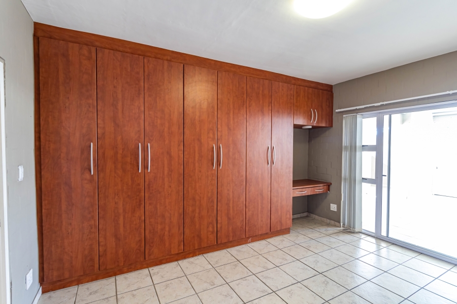 4 Bedroom Property for Sale in Yzerfontein Western Cape